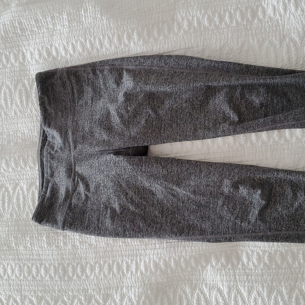 Aritzia TNA Flecked Leggings